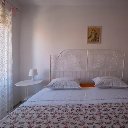 Apartment Manor House Aman Komiza